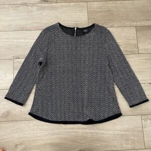 W5 Women Top Size M Black and White ZigZag Dotted Back Zipper Closure